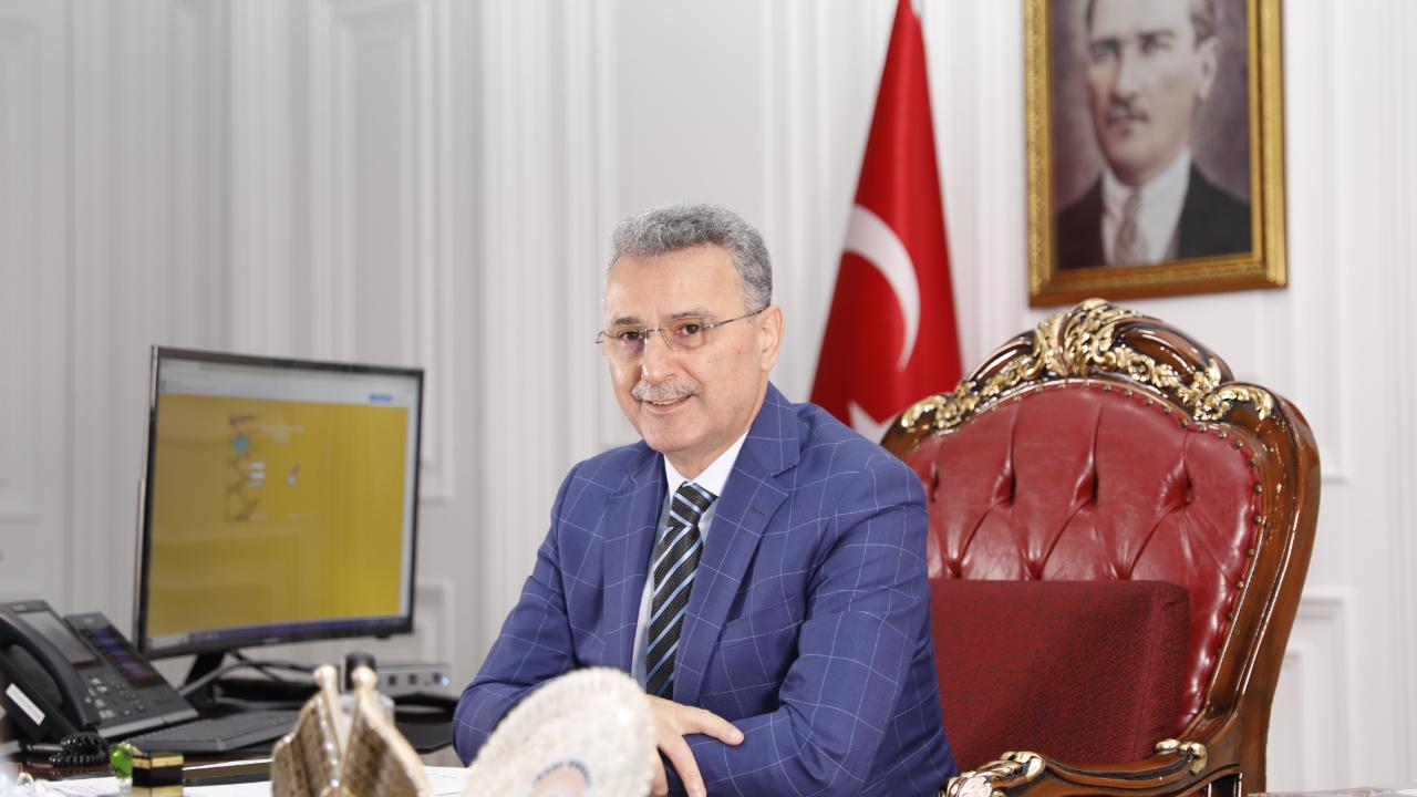 Üniversiteyi Kazanan Gençlere İlkadım’dan Eğitim Desteği