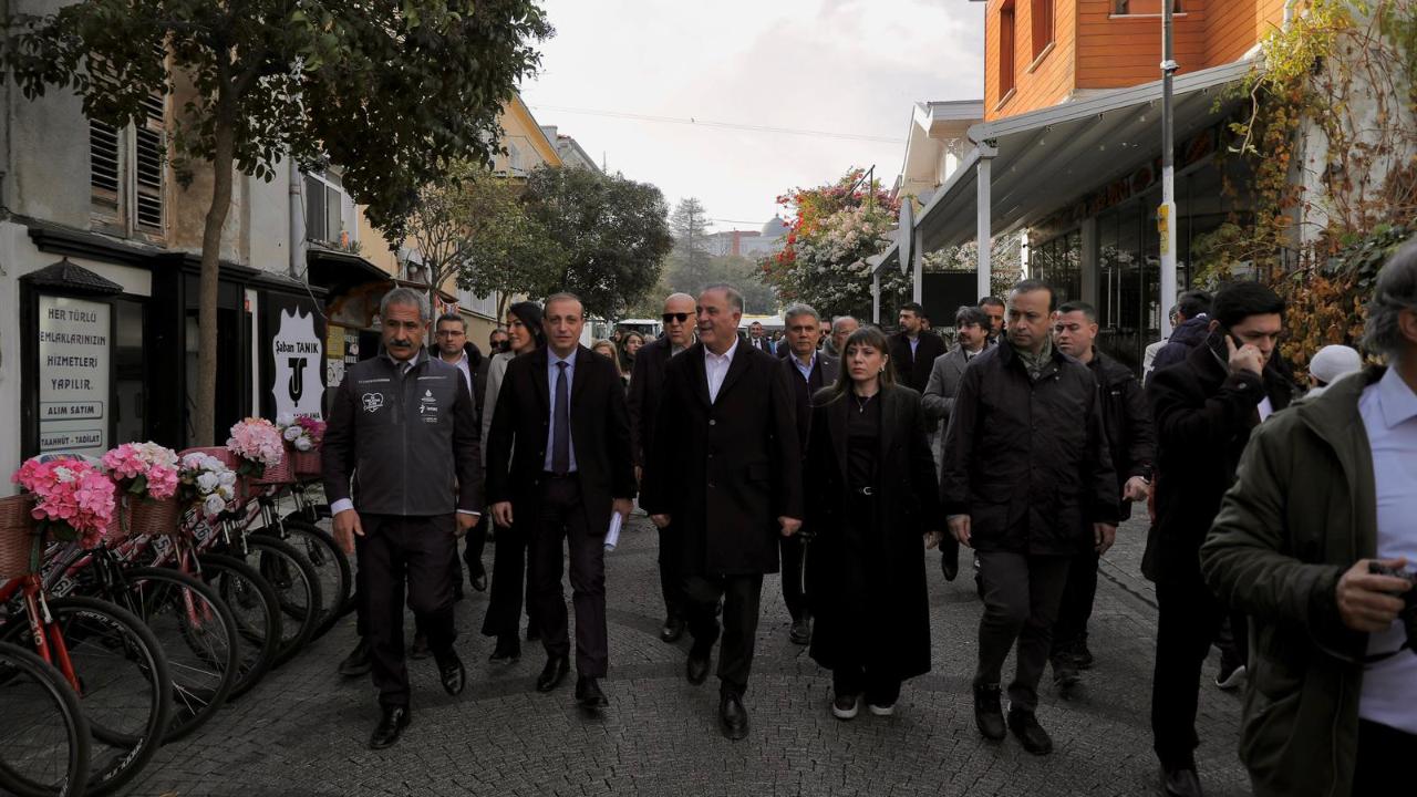 Adalar’da "Geleceğe Dönüş" Başladı: İBB’den Türkiye’de Bir İlk! 1,5 Milyon Değil, Tam 2,6 Milyon Kişinin Elektriği Atıktan...