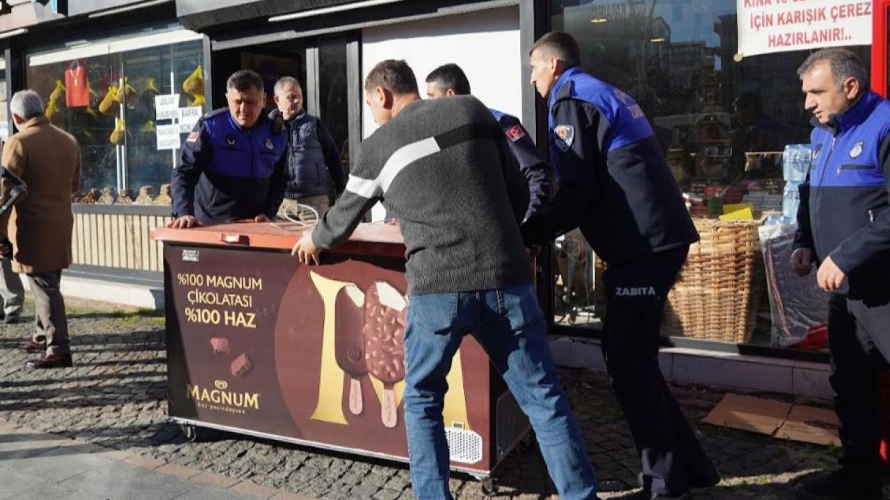 Atakum’da Zabıta Ekiplerinden İşletme Ve Kaldırım Denetimi