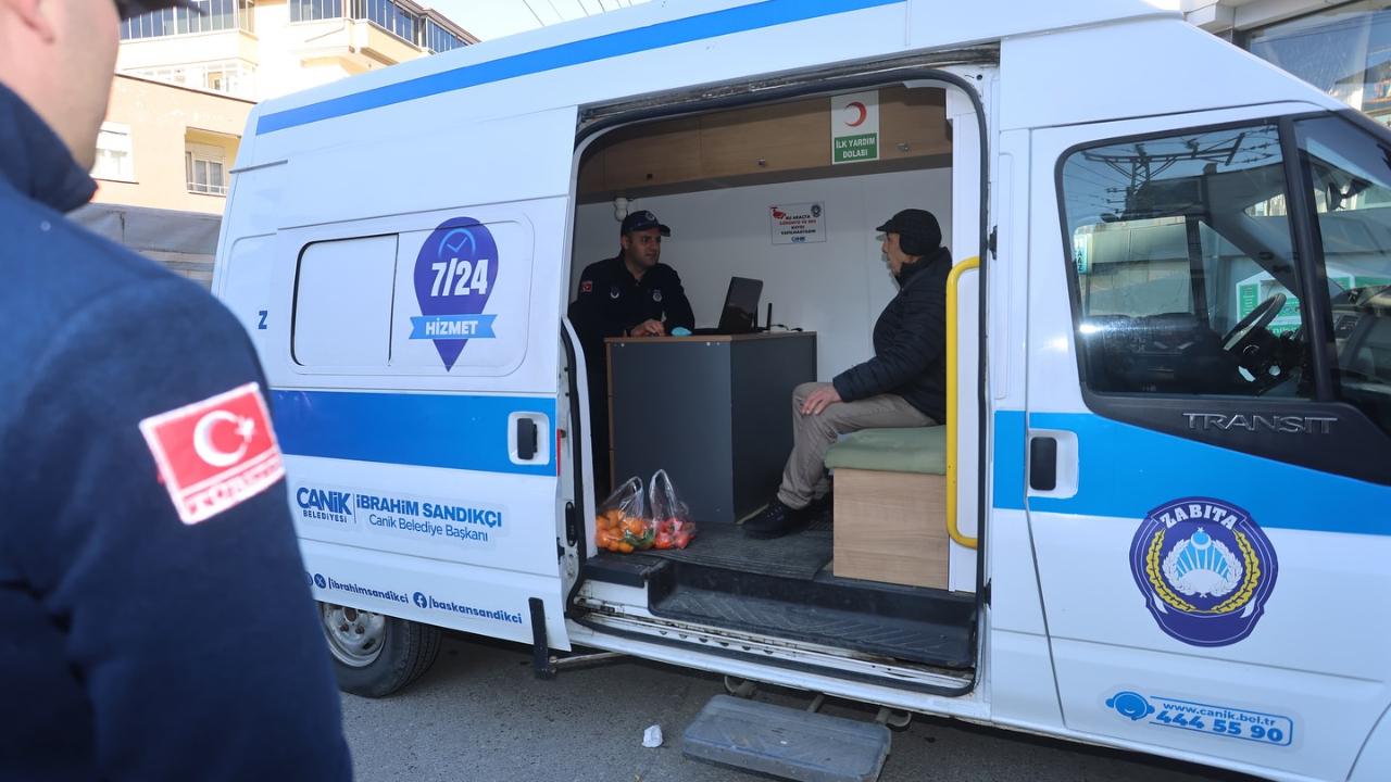 Canik Zabıtası pazarlarda denetimleri sıklaştırdı