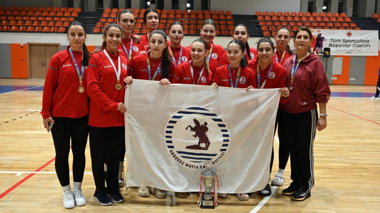 OMÜ Voleybol Takımından çifte zafer