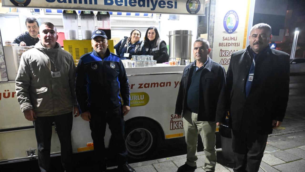 Salihli’de Regaip Kandili Huzuru: Camilerde Gönülleri Isıtan İkram!
