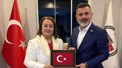 SEVDAMIZ SAMSUN'DA KADINLAR MECLİSİ'NİN YENİ KAPTANI BELLİ OLDU: ÇİĞDEM OKUR ŞAHİN GÖREVE GETİRİLDİ