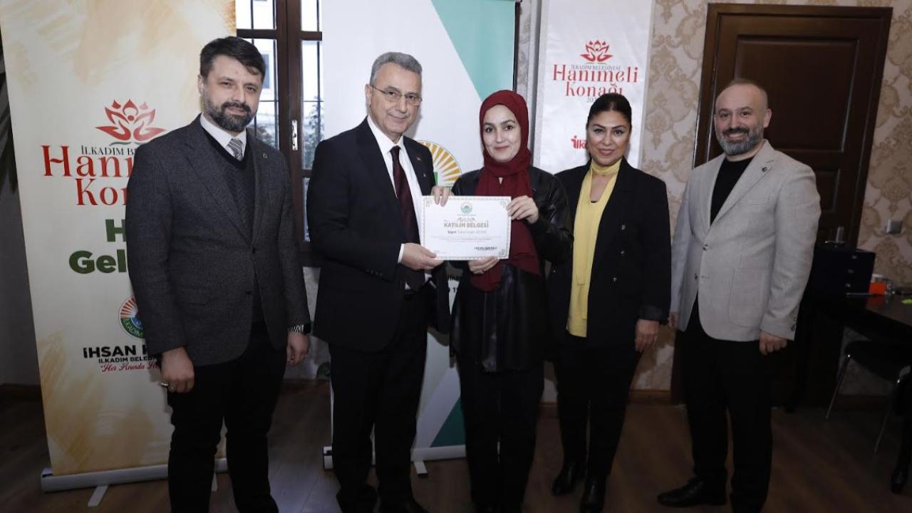 İlkadım’da Kadınlara Yönelik Mesleki Eğitimler Sertifika ile Taçlandı