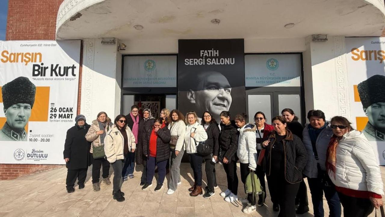 352 Kadın “Sarışın Bir Kurt” Sergisinde Buluştu