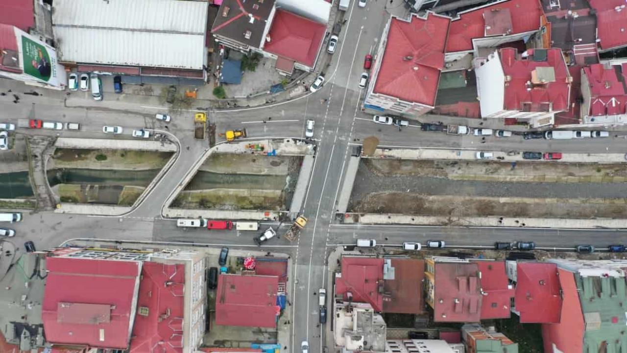 Altınordu’da Bülbül Deresi Köprüsü Yenilendi, Ulaşıma Açıldı
