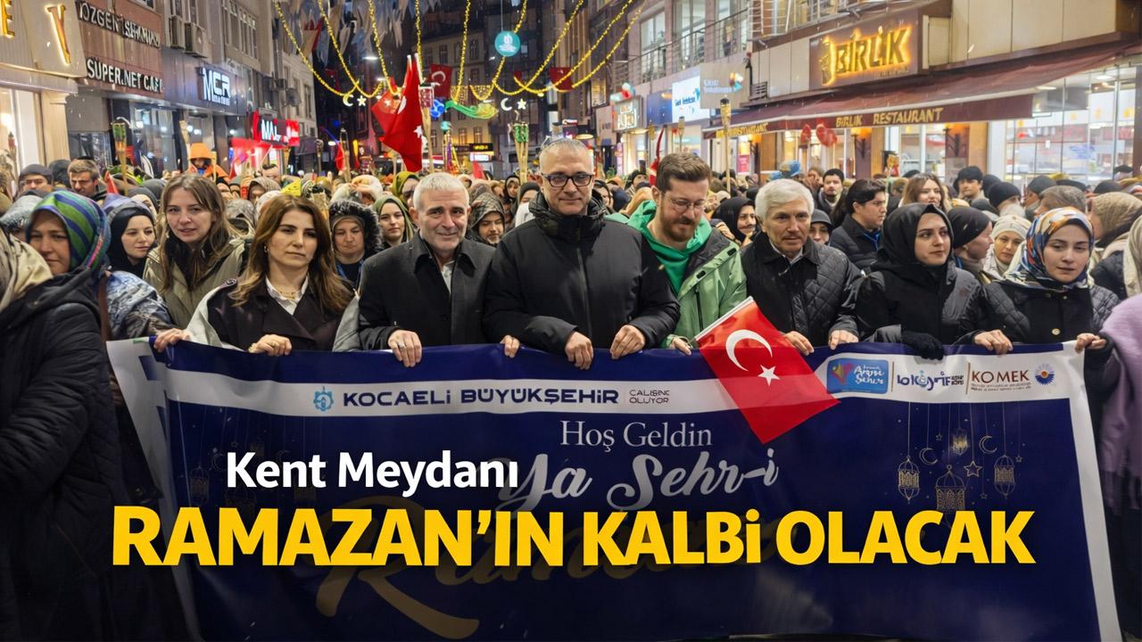 Gebze’de Ramazan Coşkusu Başladı: Fener Alayı Kent Meydanı’nı Aydınlattı