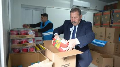 Milas Belediyesi Ramazan’da Gıda Kolisi Dağıtımını Sürdürüyor