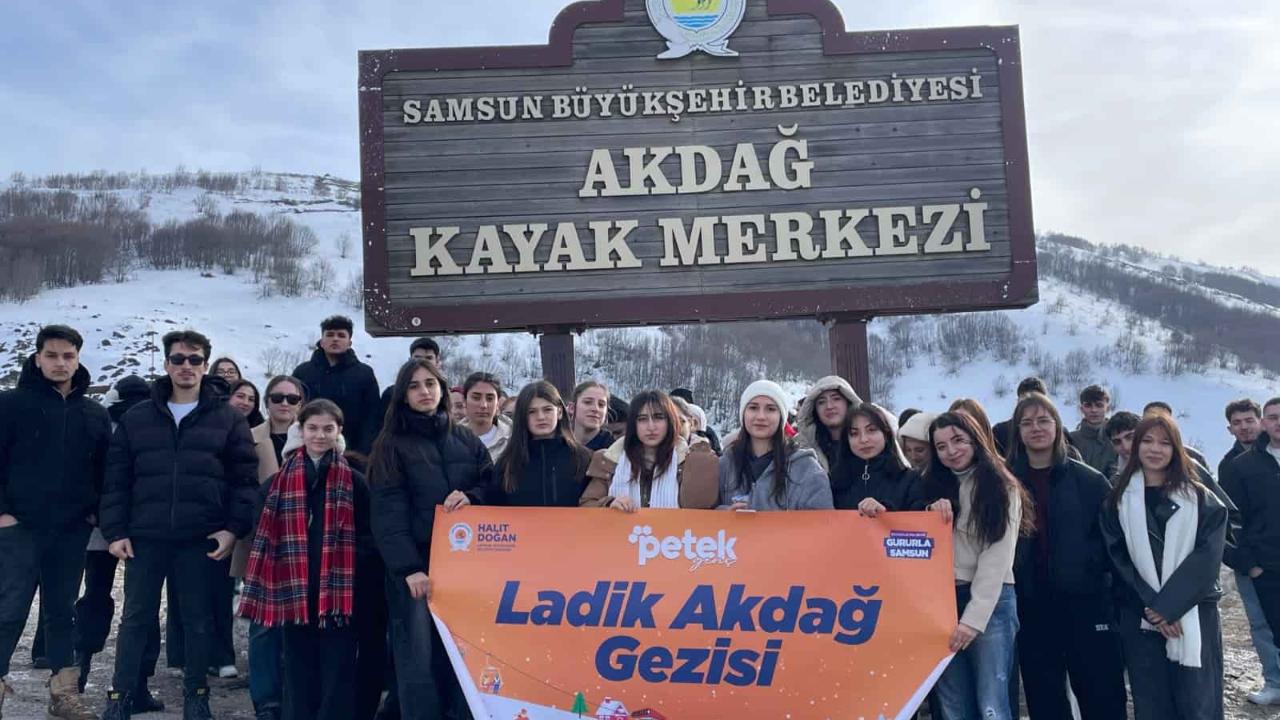 Petek Genç’le 2 Bin 492 Öğrenci Akdağ Kayak Merkezi’ni Keşfetti