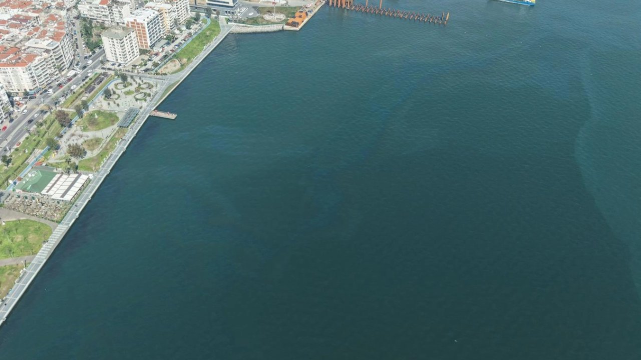 İzmir'de körfez kirliliğine yeni adım