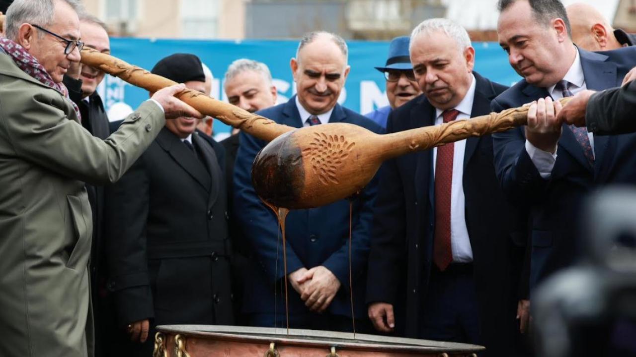 Şifa, gelenek ve coşku: Mesir Festivali başladı