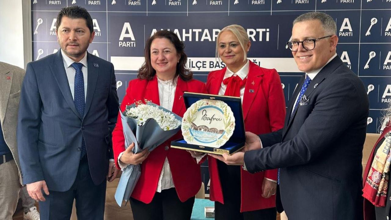 Anahtar Parti Bafra’da Sahaya İndi, Sorunlar Yerinde Dinlendi
