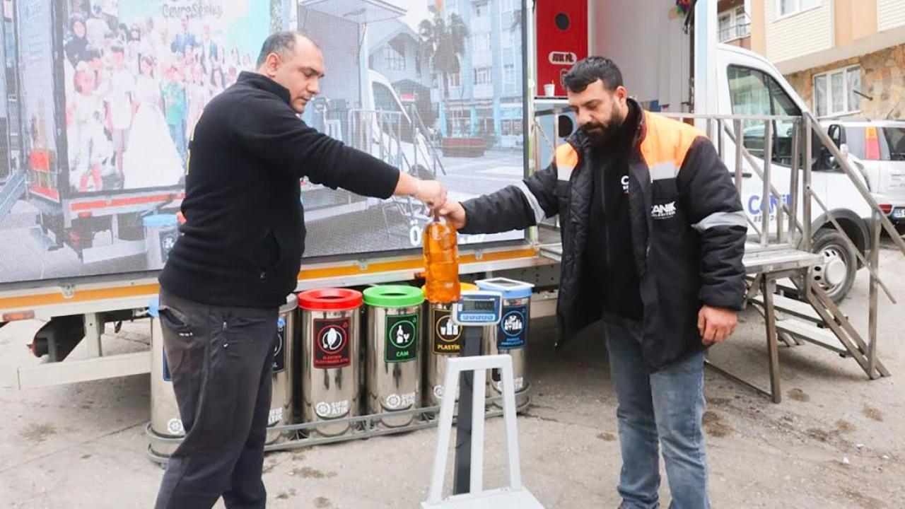 Canik’te Atık Getirene Nakit İade ve Hediye Desteği