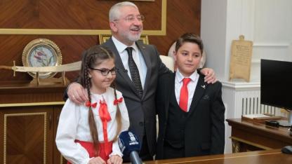 Çorum’da 23 Nisan geleneği: Başkanlık koltuğu çocuklara emanet