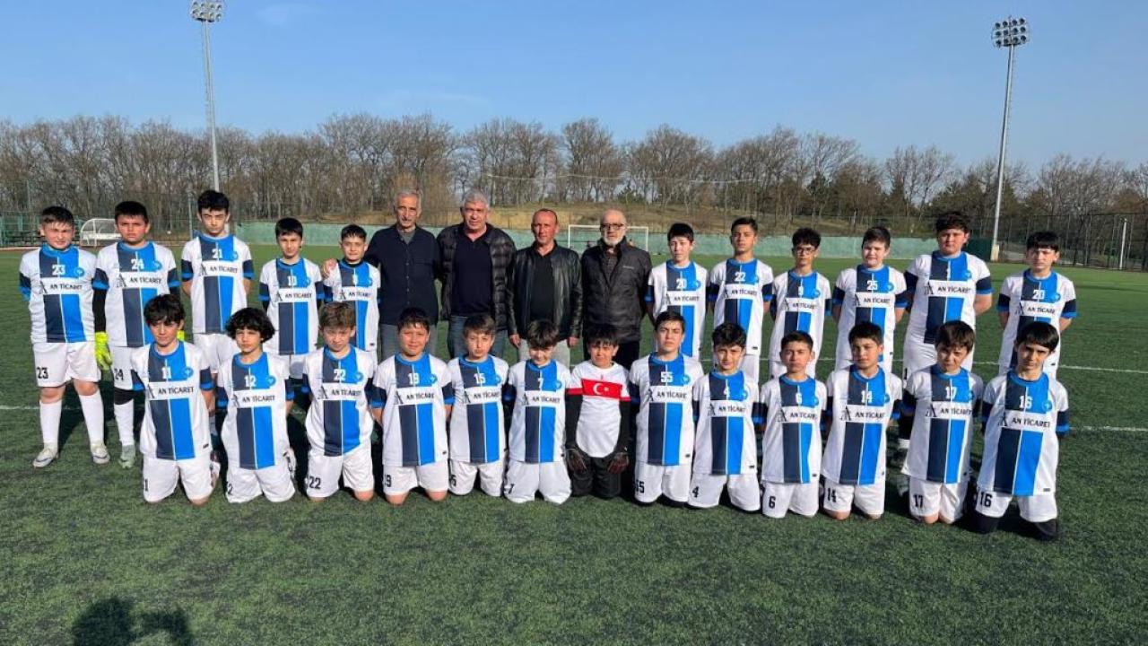 Havza’nın Genç Yeteneklerine "Başkan" Desteği: Erkan Acar’dan Forma Jestİ