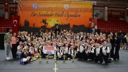 İlkadım’lı gençlerden halk oyunlarında 4 il birinciliği