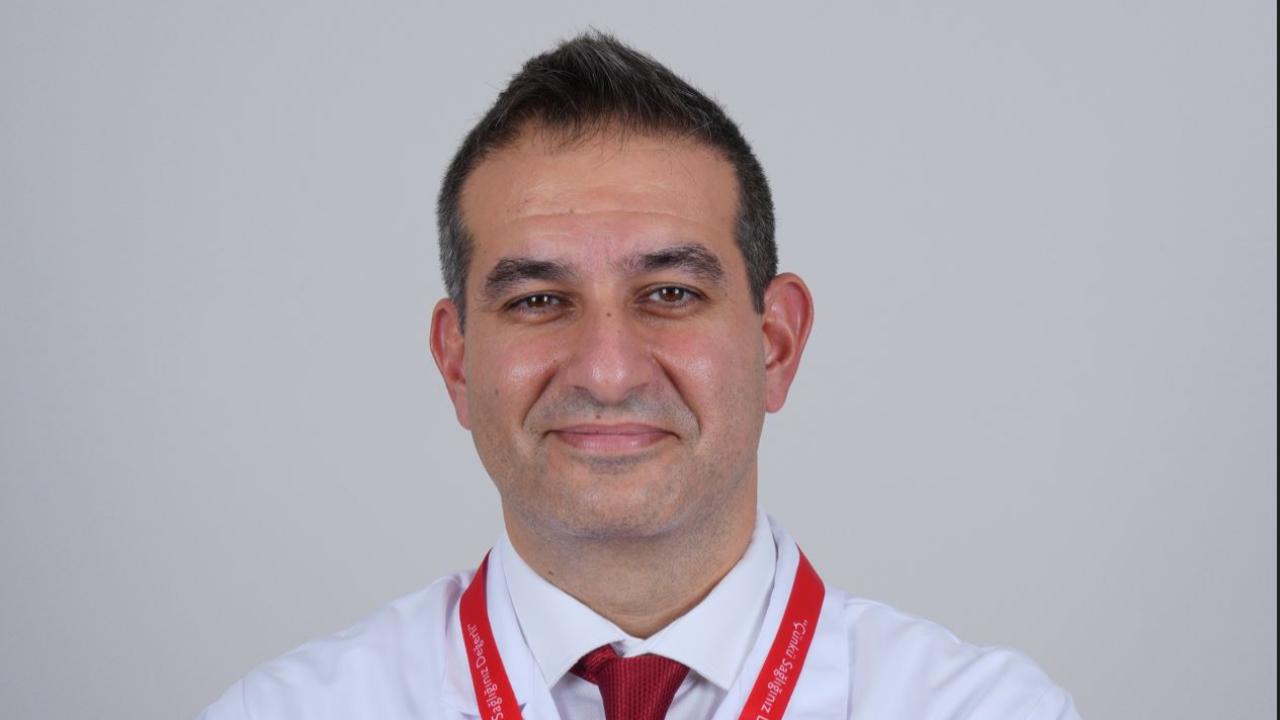Sessiz Başlıyor, Hayatı Zorlaştırıyor: Dirsek Ağrılarını Hafife Almayın