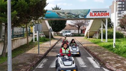 İlkadım’da Minikler Trafik Kurallarını Eğlenerek Öğreniyor