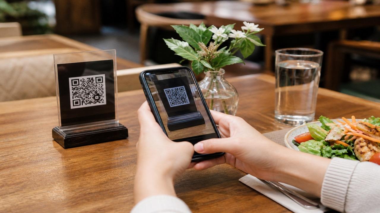 QR Menü Nedir? Restoran ve Kafeler İçin Dijital Menü Çözümü