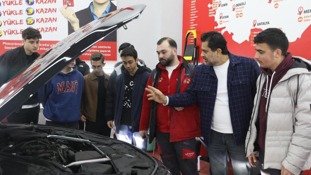 Samsun’da Gençlere Meslek Desteği: Büyükşehir’den Oto Ekspertiz Kursu