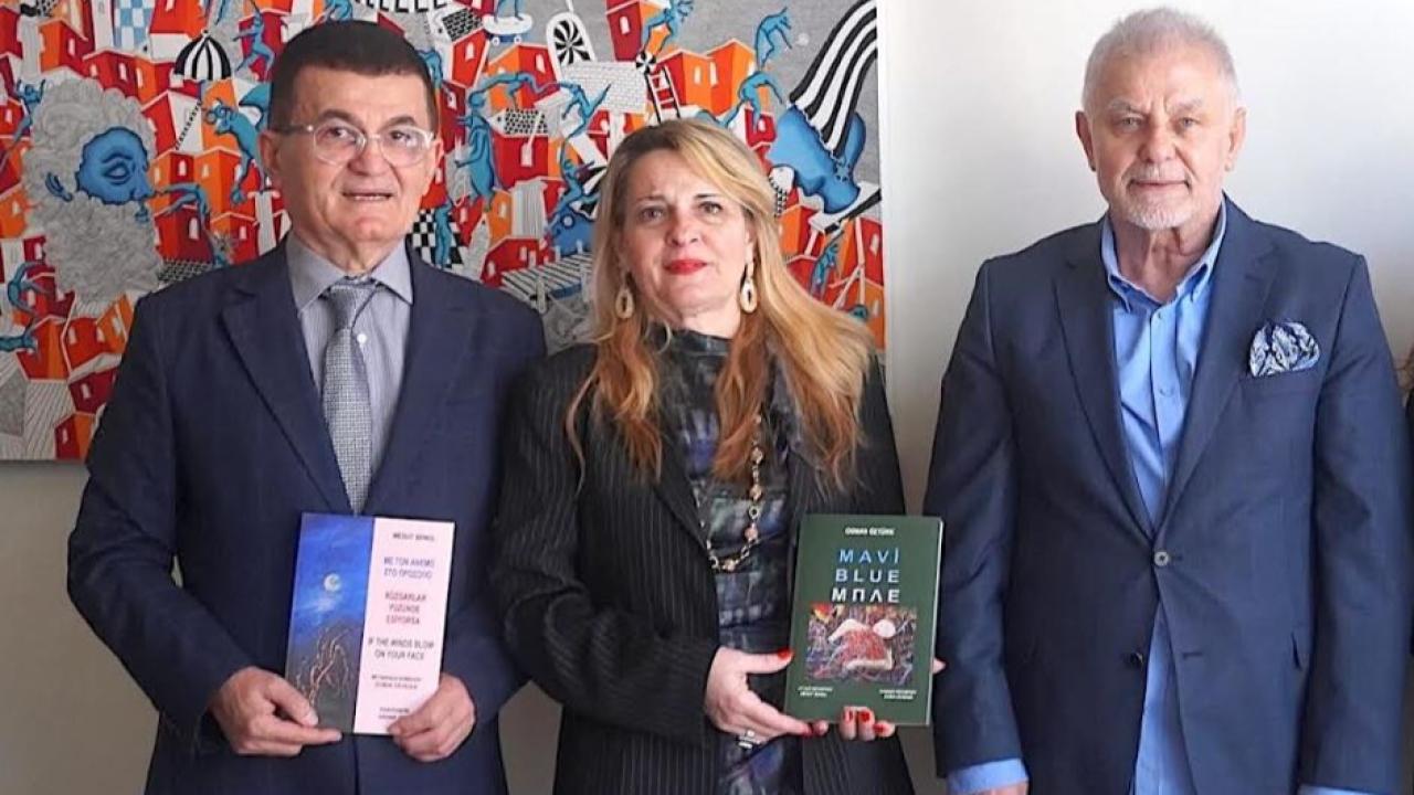 Türk Şair Osman Öztürk’ten Uluslararası Barış Mesajı: ‘Mavi/Blue’ Üç Dilde Yayımlandı