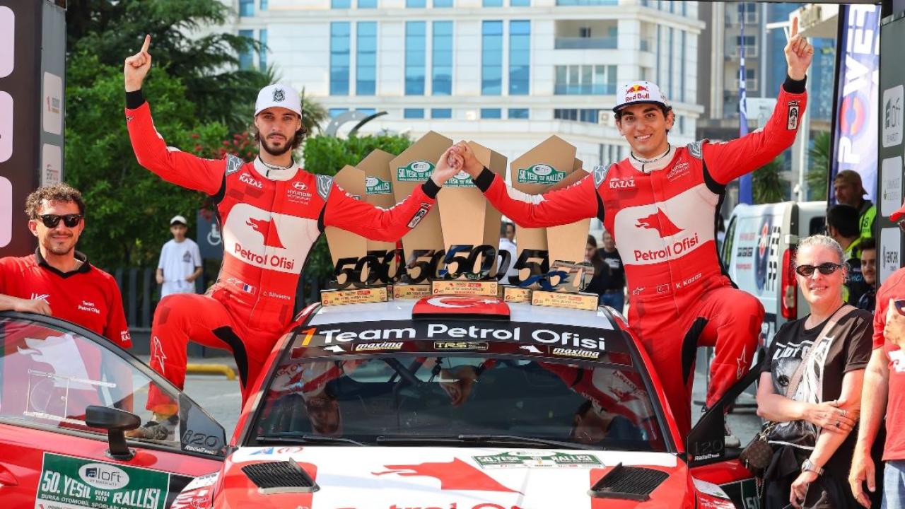 Bursa Rallisi'nde Zirve Yine Kerem Kazaz'ın