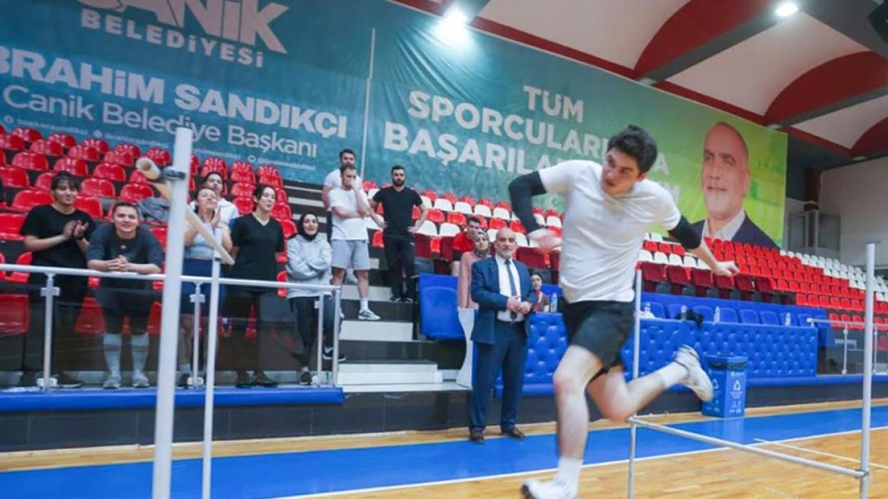 Canik Belediyesi'nden Gençlere Ücretsiz Akademi Desteği