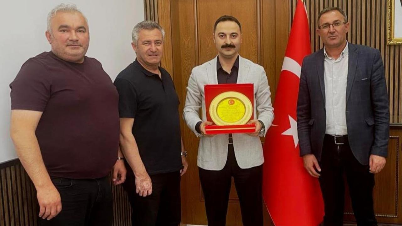 Esnaf Teşkilatından Kaymakam Ayvat'a Veda