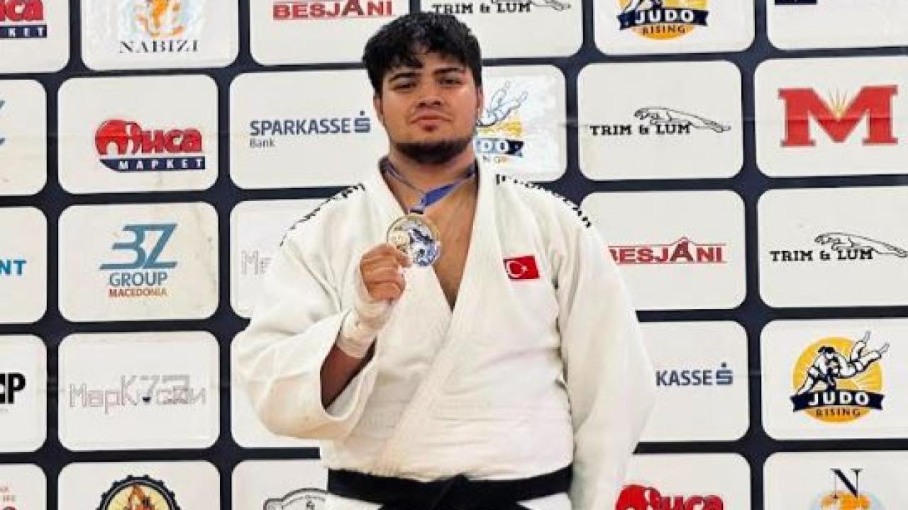 OMÜ’lü Oğulcan Koçboğa Kuzey Makedonya’da Zirveye Çıktı