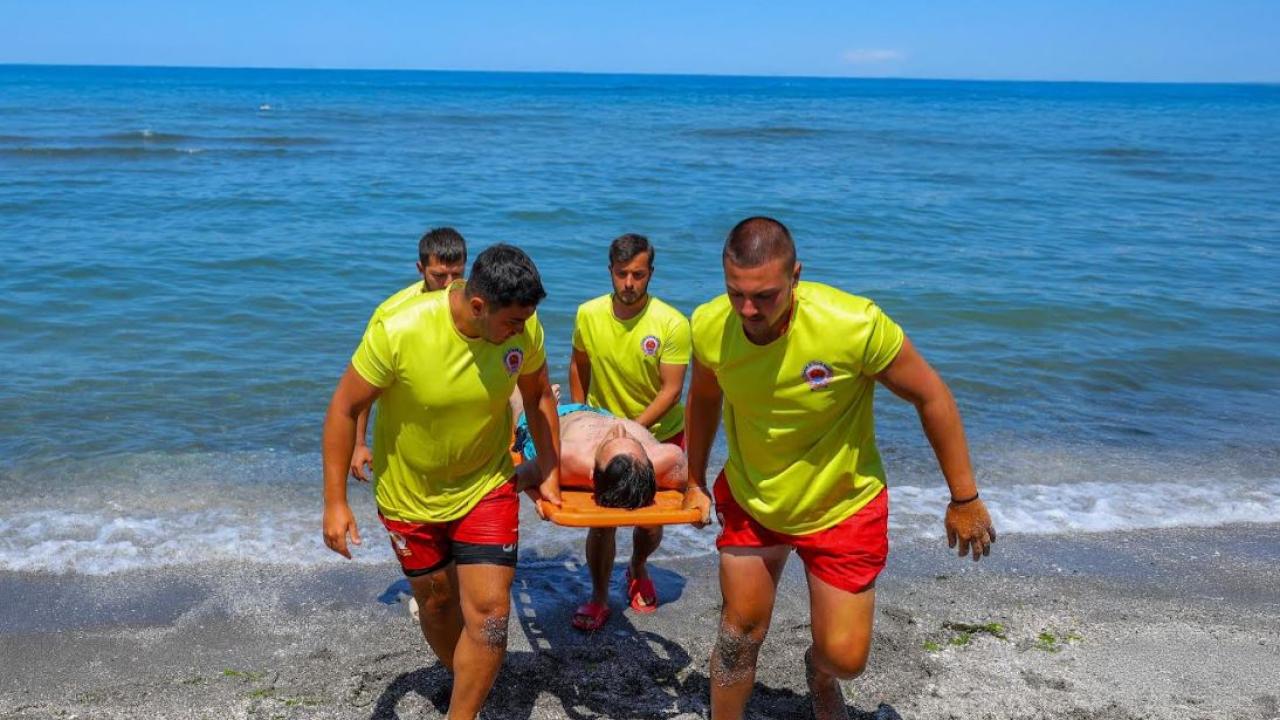 Samsun Sahillerinde Gerçeğini Aratmayan Kurtarma Tatbikatı