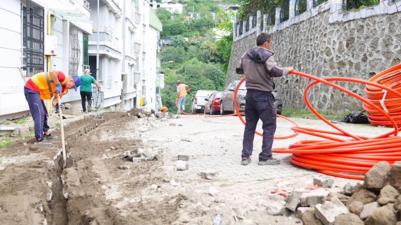 Samsun'da Fiber Dönüşüm Hamlesi: Canik'te 20 Bin Hane Yüksek Hızlı İnternete Kavuşuyor