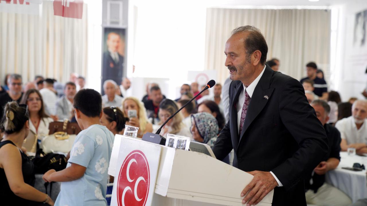 Osmanağaoğlu'ndan Bornova Kongresi'nde Net Mesajlar: "Büyük Türkiye MHP Kadrolarıyla İnşa Edilecek"